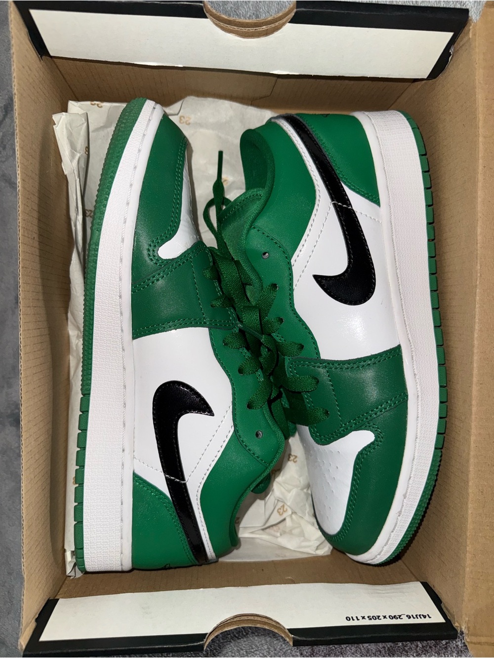 Jordan 1 Low’s Big Kids